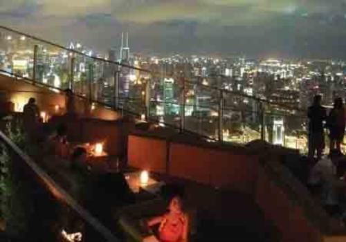 水舍精品酒店內(nèi)的奢華     The  Roof雞尾酒吧設(shè)計欣賞