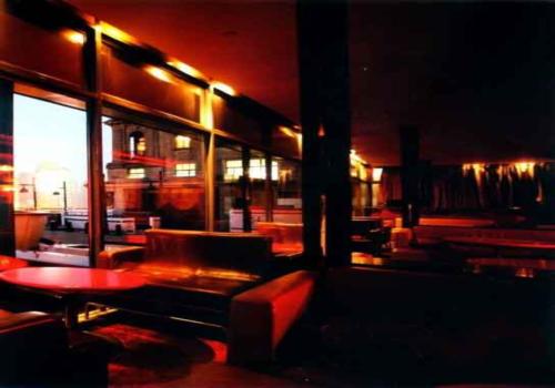 上海最佳景觀酒吧設(shè)計(jì)　　紅醉外灘Ｂａｒ　Ｒｏｕｇｅ酒吧設(shè)計(jì)欣賞
