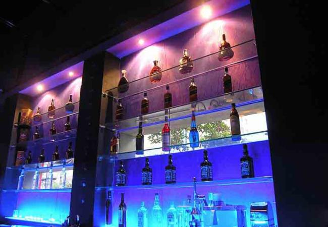 波斯貓個性酒吧酒柜設(shè)計